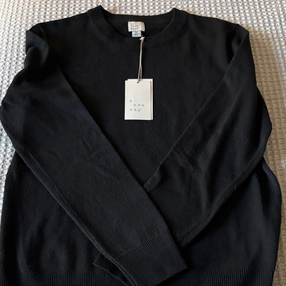 A New Day Junior’s Classic Black Crewneck Sweater